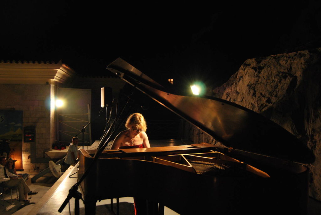 Μοναδικές μελωδικές στιγμές στο Ρεσιτάλ πιάνου που έδωσε με έργα Σοπέν η εξαιρετική Ρωσίδα πιανίστα Svetlana Karpunkina